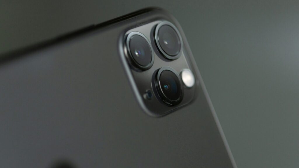 क्या iPhone 18 Pro Max लॉन्च हो गया है? जानें पूरी सच्चाई