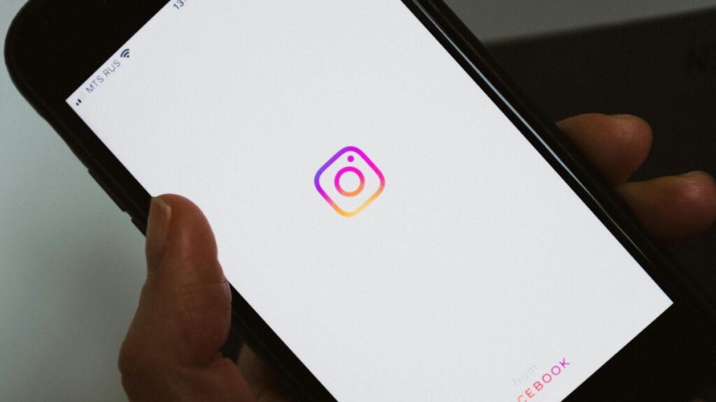 Instagram ने News Channels को बिना कारण किया Ban? क्रिएटर्स में मचा हड़कंप