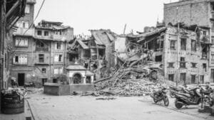 Earthquakes: The Complete Science, Risk Assessment, and Life-Saving Preparedness Guide 20260624_232955