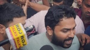 जेल से रिहा होते ही रौशन आनंद ने खान सर पर लगाए गंभीर आरोप, भाई की हत्या की बात कही IMG_20260615_144413